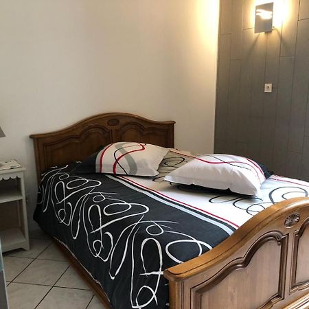 Aux Berges Du Doubs Bed and Breakfast Ougney-Douvot Exteriör bild